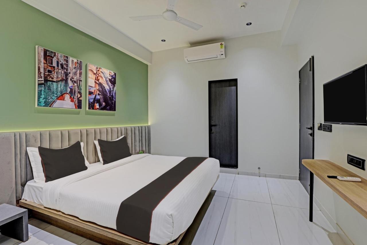 Hotel Lee Platinum Ahmedabad Exterior foto