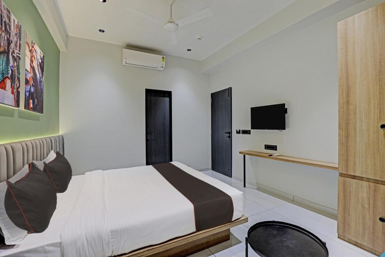 Hotel Lee Platinum Ahmedabad Exterior foto